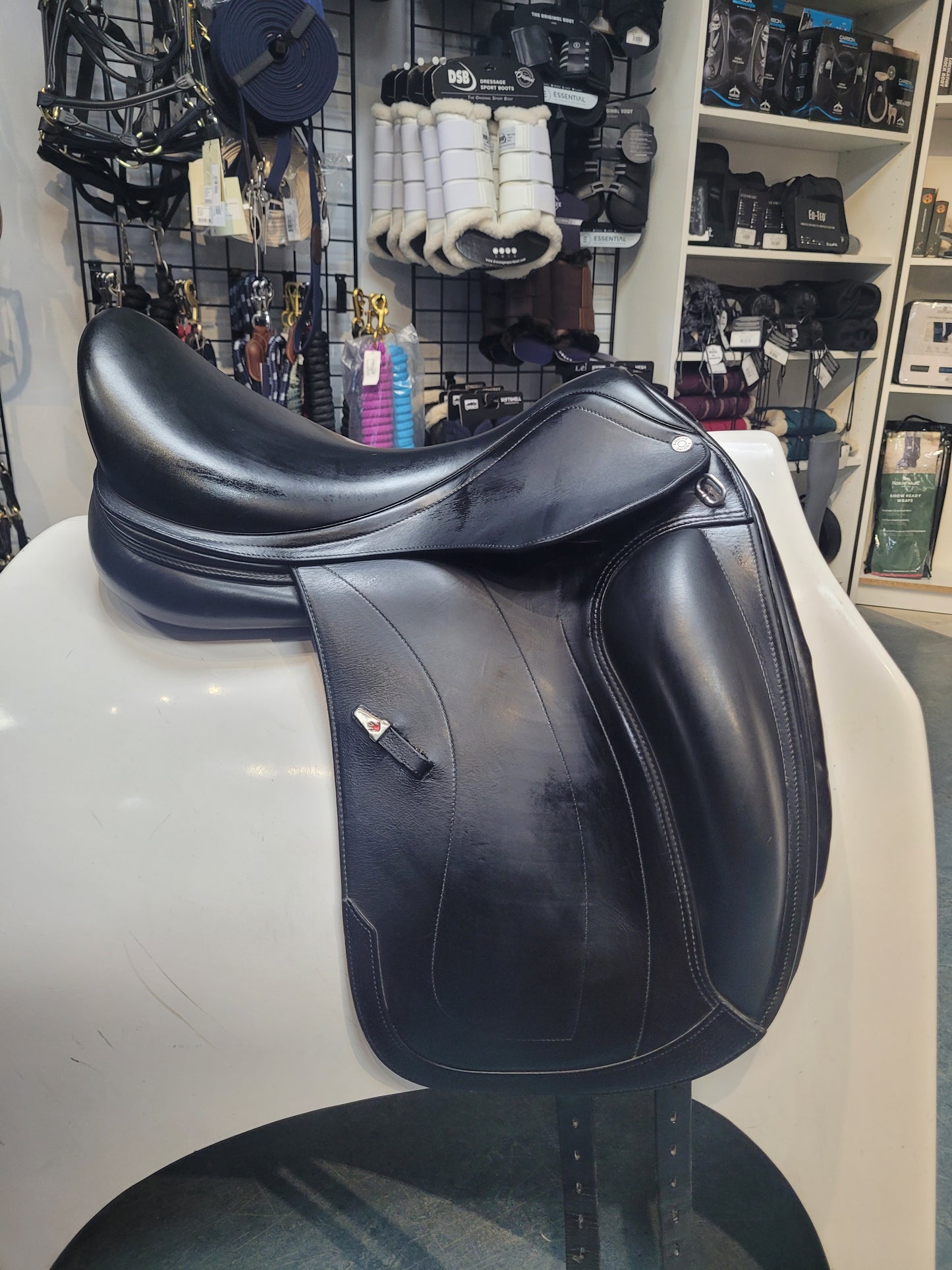 Used Equipe Olympia Dressage Saddle