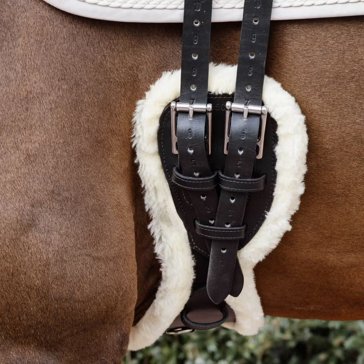 Kentucky Sheepskin Anatomic Dressage Girth