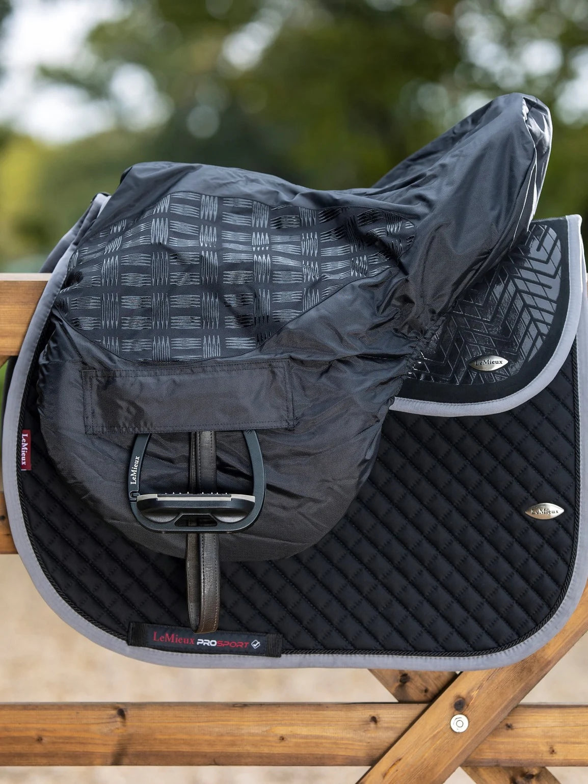 LeMieux Ride On Saddle Cover Black