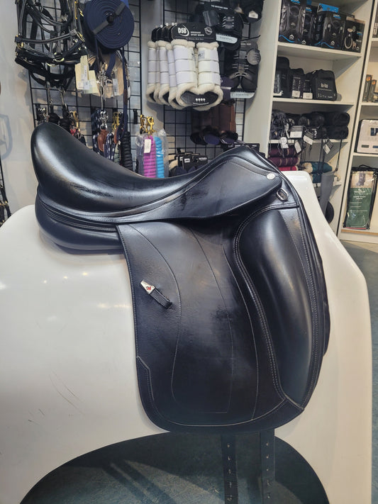 Used Equipe Olympia Dressage Saddle