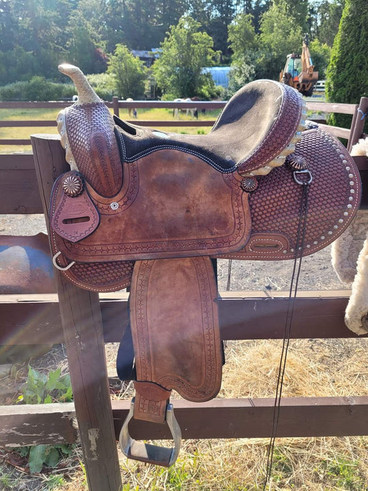 Consignment Sierra Western Roping Saddle 17"seat 7"Gullet