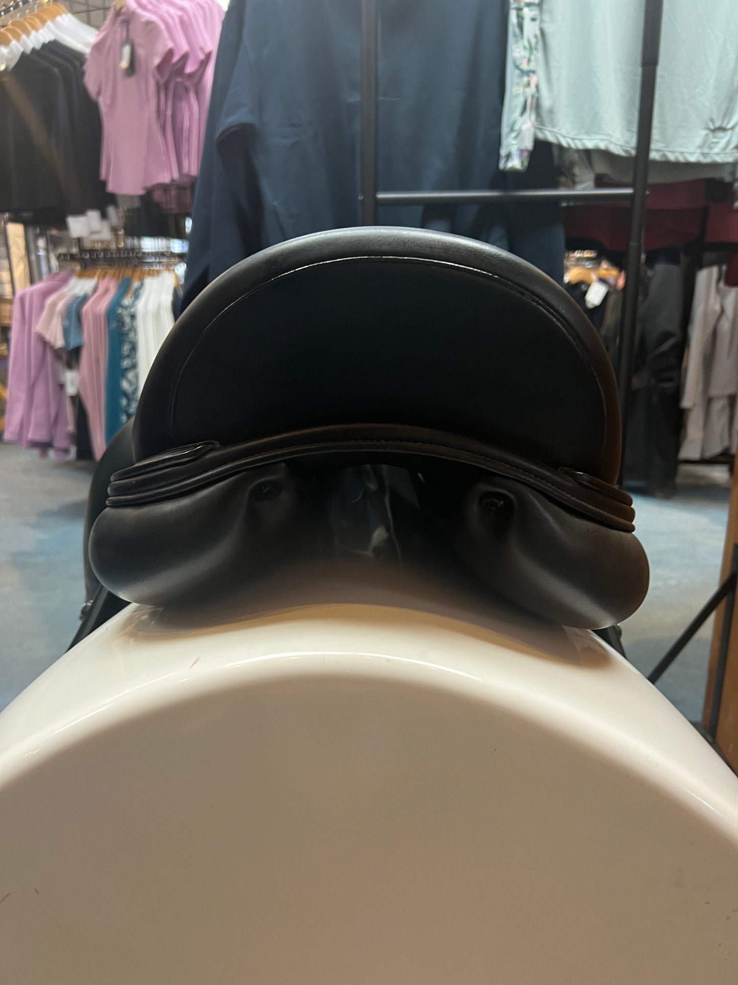 Consignment Equipe Boccelli Dressage Saddle