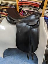 Load image into Gallery viewer, Consignment Passier Grand Gilbert Dressage 17&quot; Like New