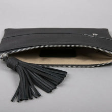 Load image into Gallery viewer, Antares London Leather Clutch Bag