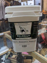 Load image into Gallery viewer, Herbs for Horses Selenium (Organic Source) plus Natural Vitamin E