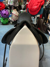 Load image into Gallery viewer, Consignment Wintec Isabell Dressage Saddle 17.5&quot;